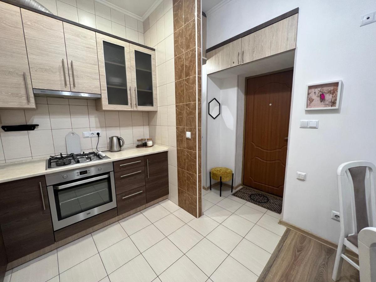 Cozy Apartment Near The Lviv National Opera Exterior foto