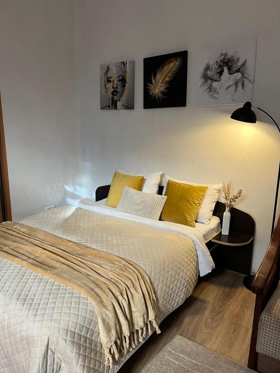 Cozy Apartment Near The Lviv National Opera Exterior foto